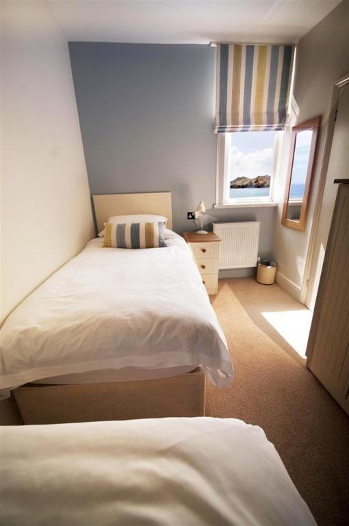 The Paris Hotel Coverack Exterior photo
